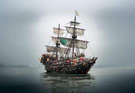 Ein Pratenschiff aus Meeresmüll, fiktive upcycling Anwenung